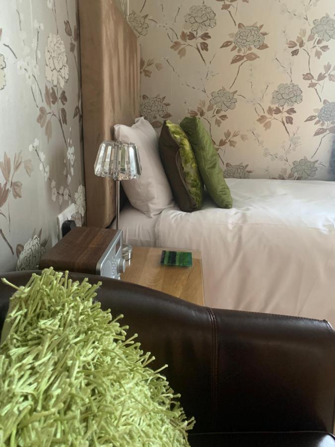 Ramsey House - Luxury Licensed B&B - Parking And Guest Lounge St Davids Eksteriør billede