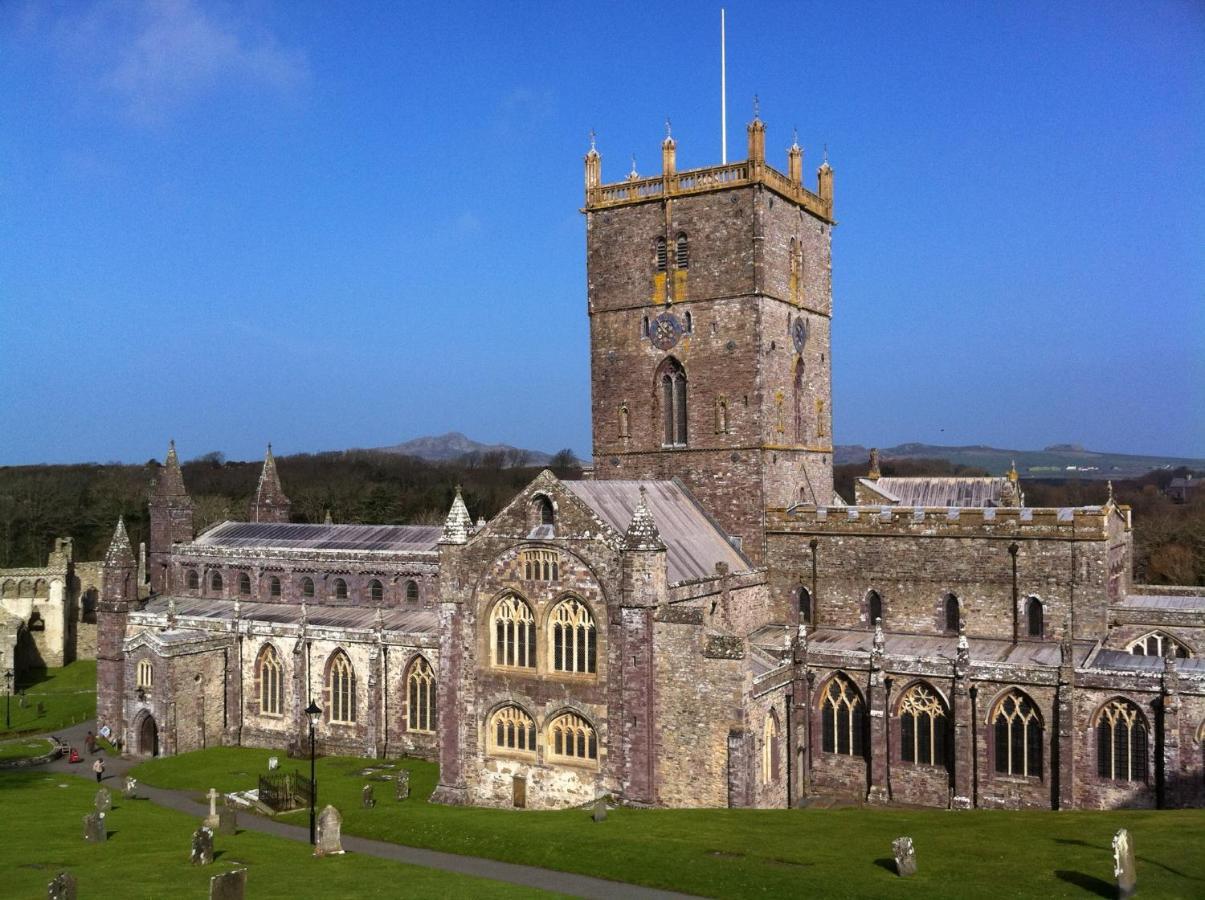 Ramsey House - Luxury Licensed B&B - Parking And Guest Lounge St Davids Eksteriør billede