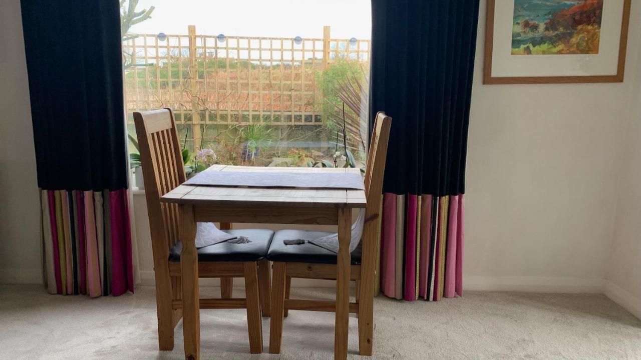 Ramsey House - Luxury Licensed B&B - Parking And Guest Lounge St Davids Eksteriør billede